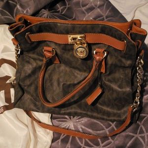 Authentic MK purse with bag